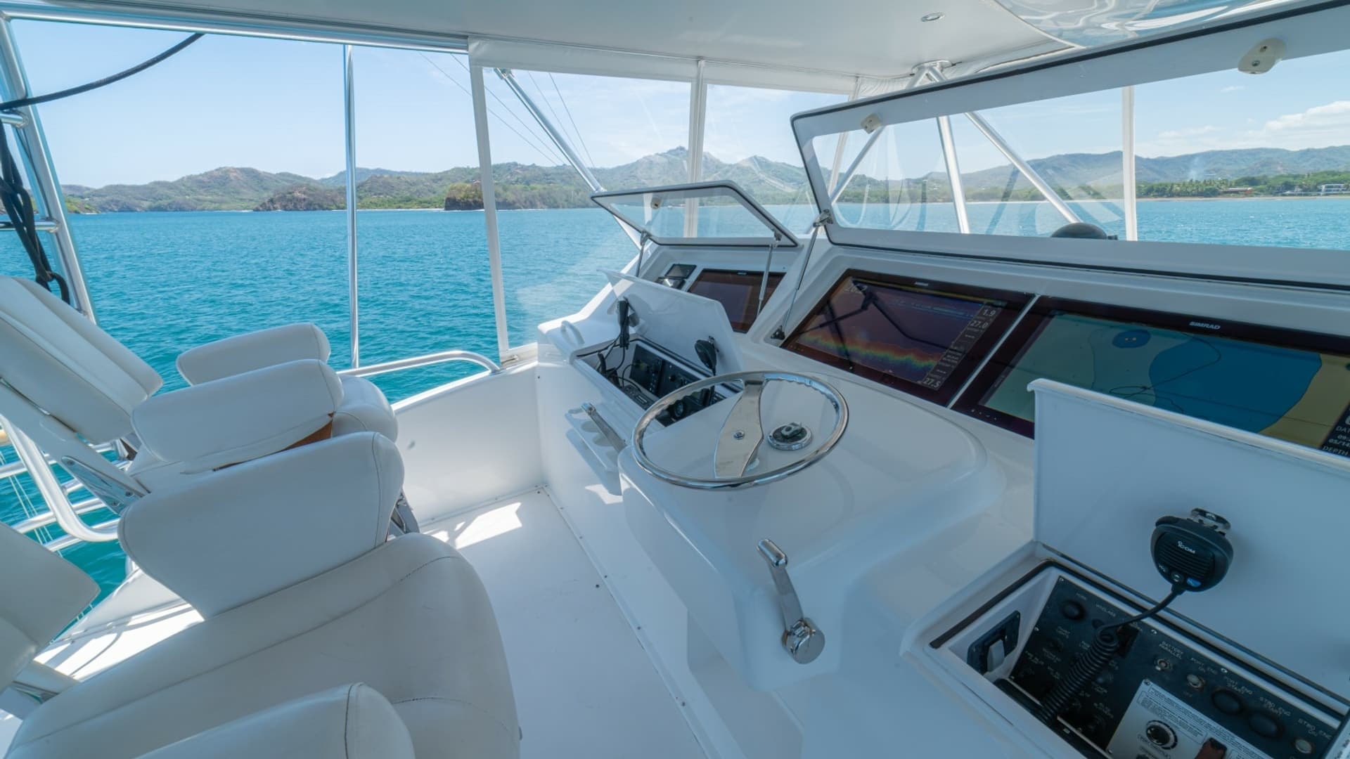 Flybridge Helm Station with Electronics