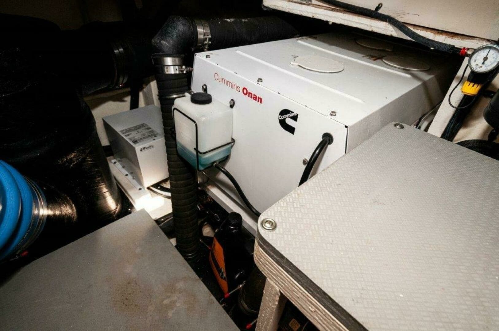 2018 Sea Ray L550 Flybridge-Generator