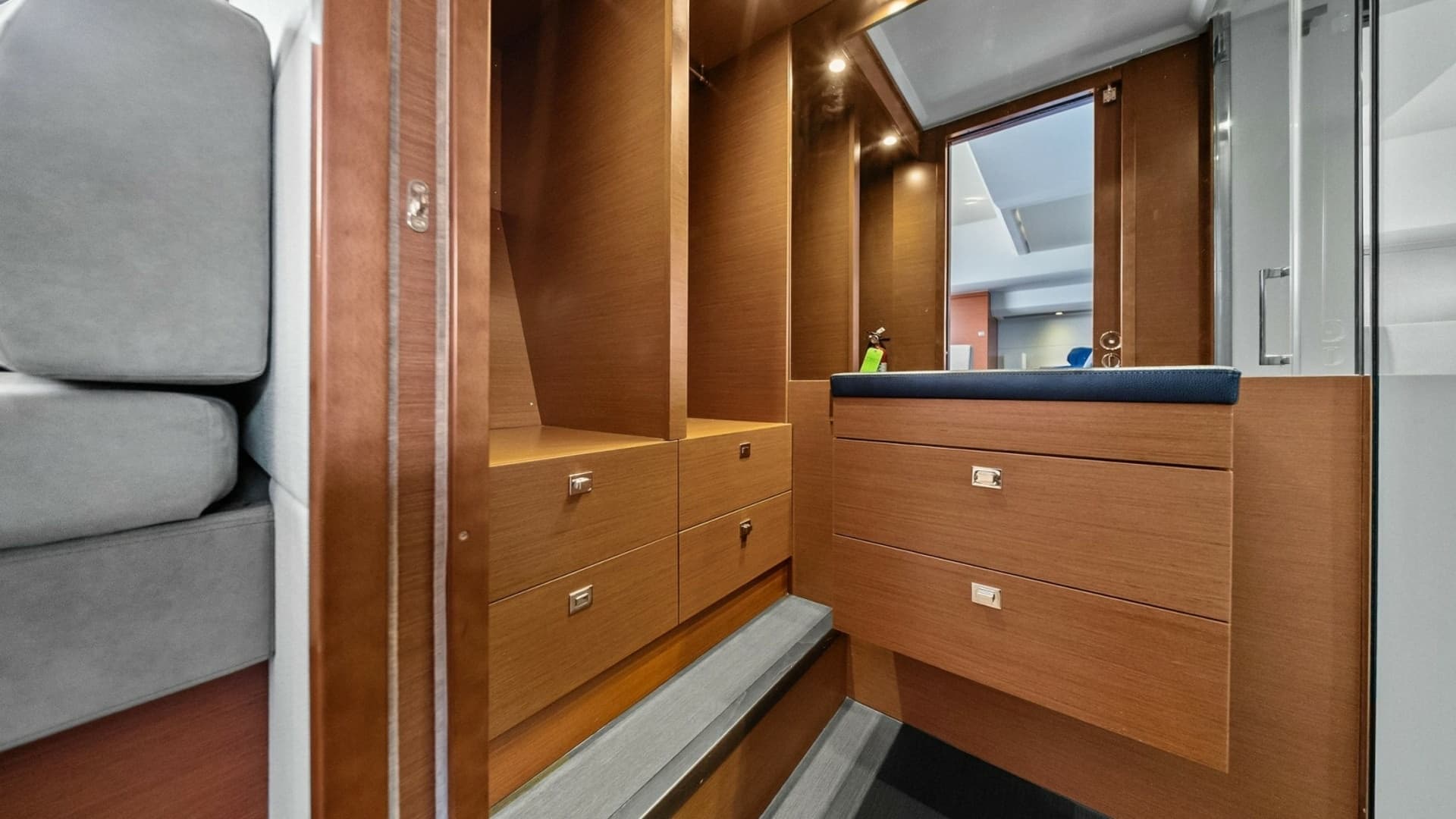 2015 Prestige 550 'Legacy'