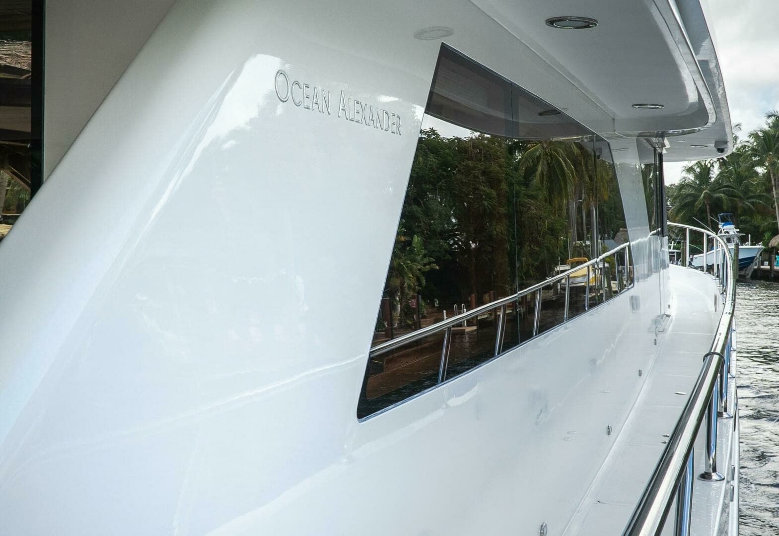 2005 Ocean Alexander 80 motoryacht