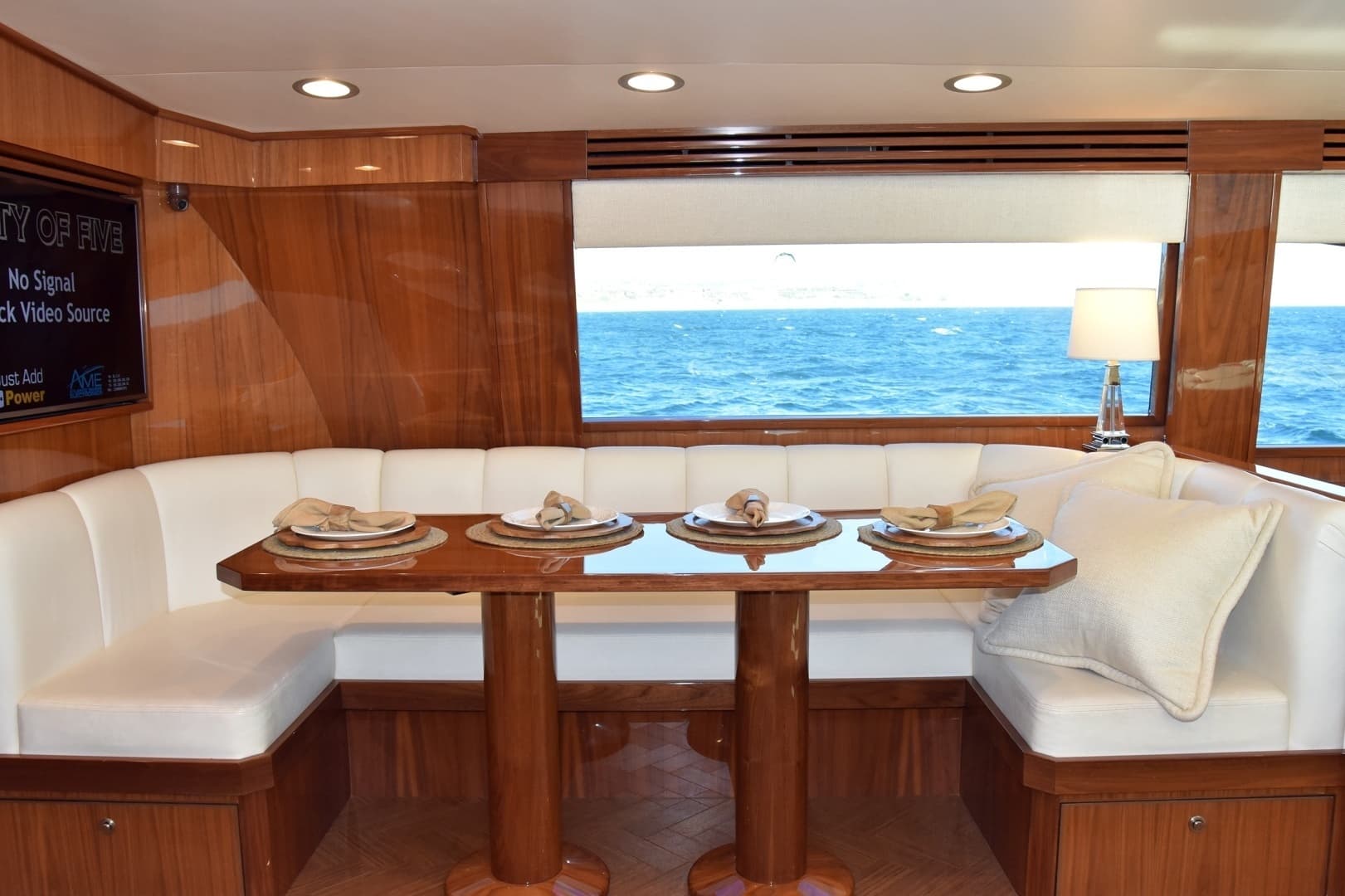 2019 Viking 80 Skybridge