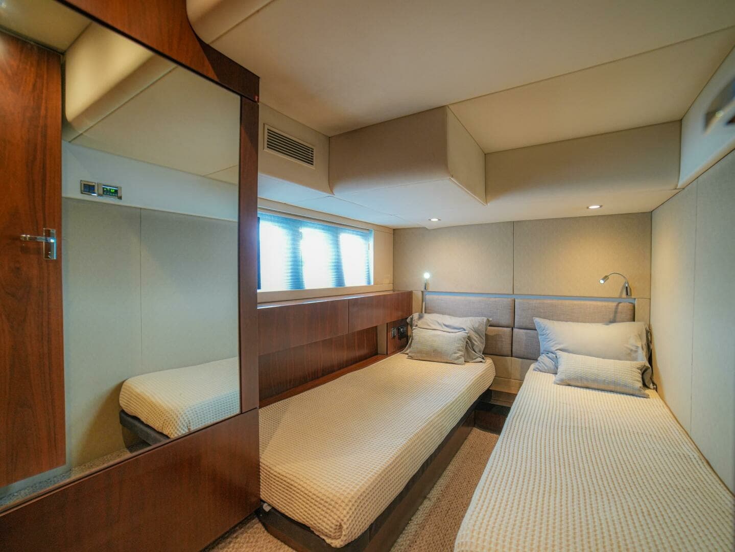 50  Fairline 2014 Cruiser "YOLO"