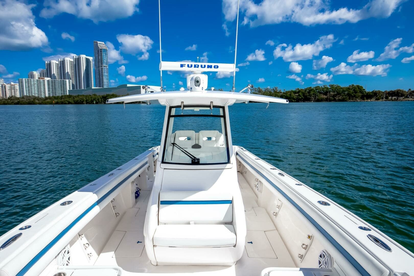 Intrepid 375 - Forward Seating