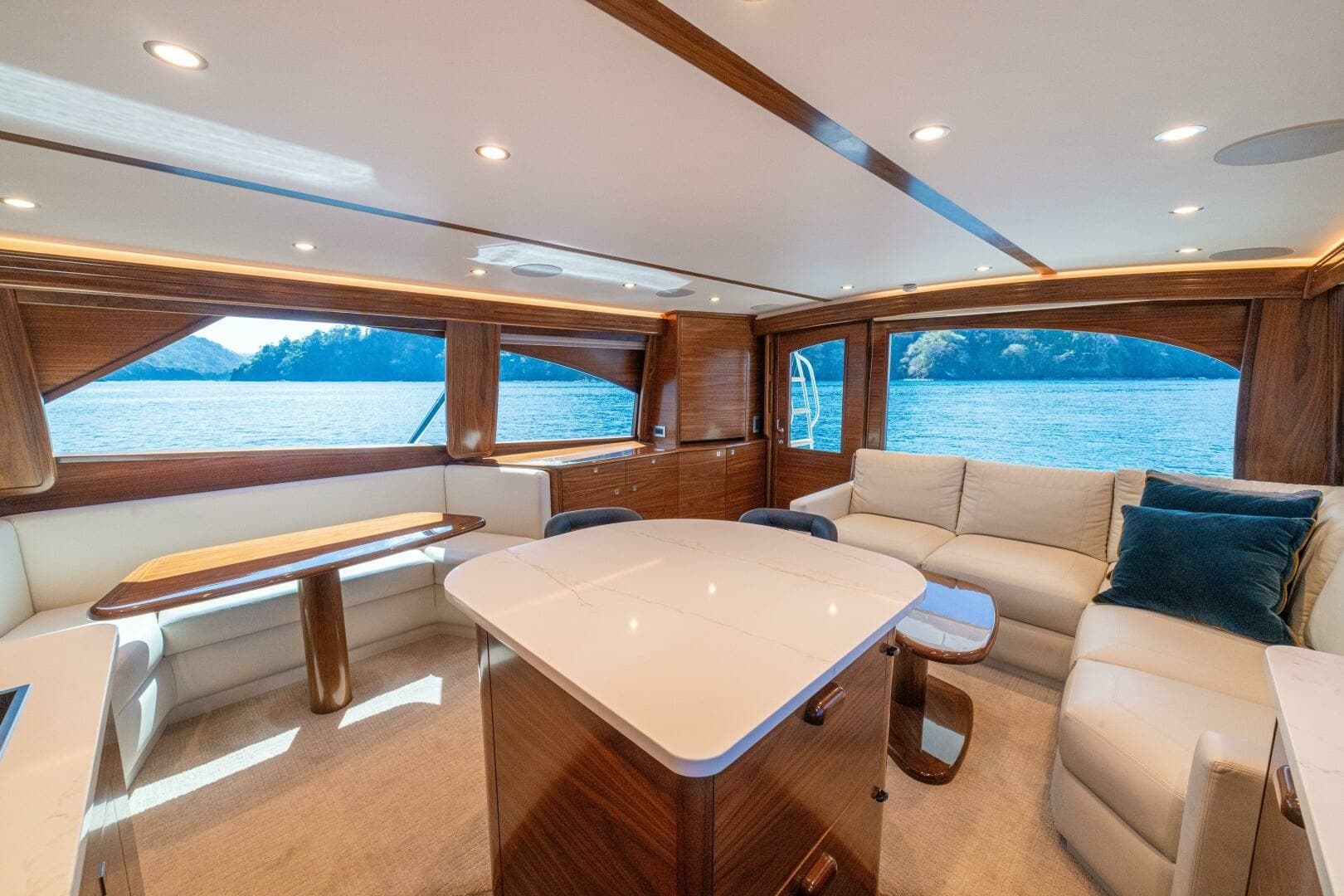 2025 Viking 58 Convertible GAME ON