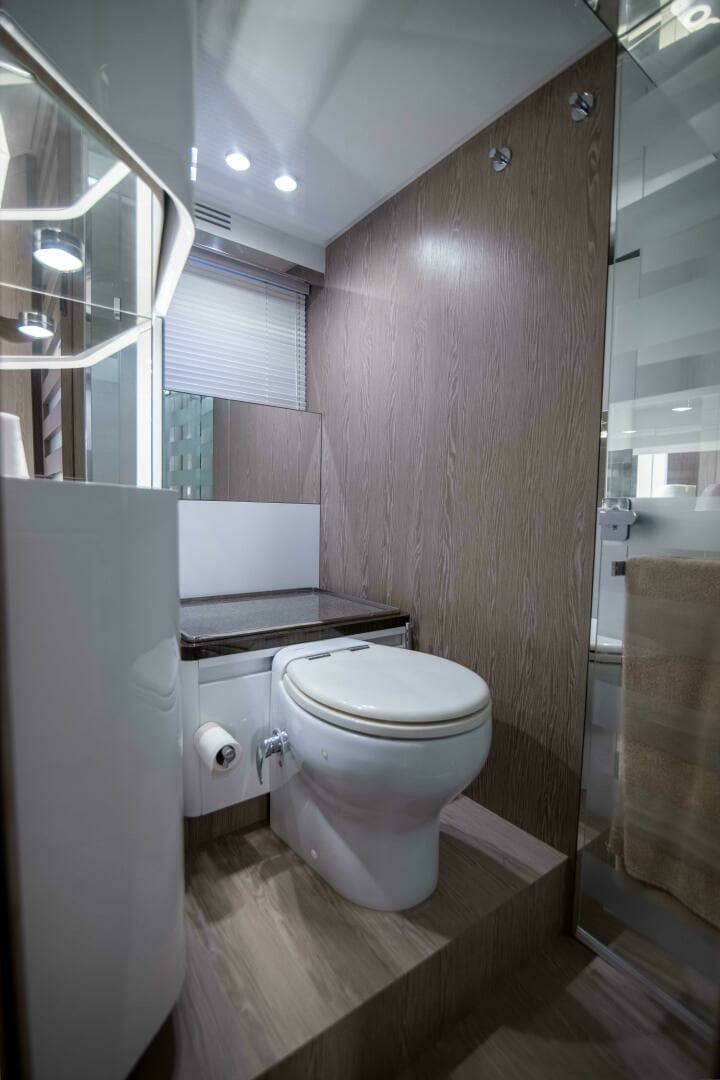 Azimut 70 Triple Play -