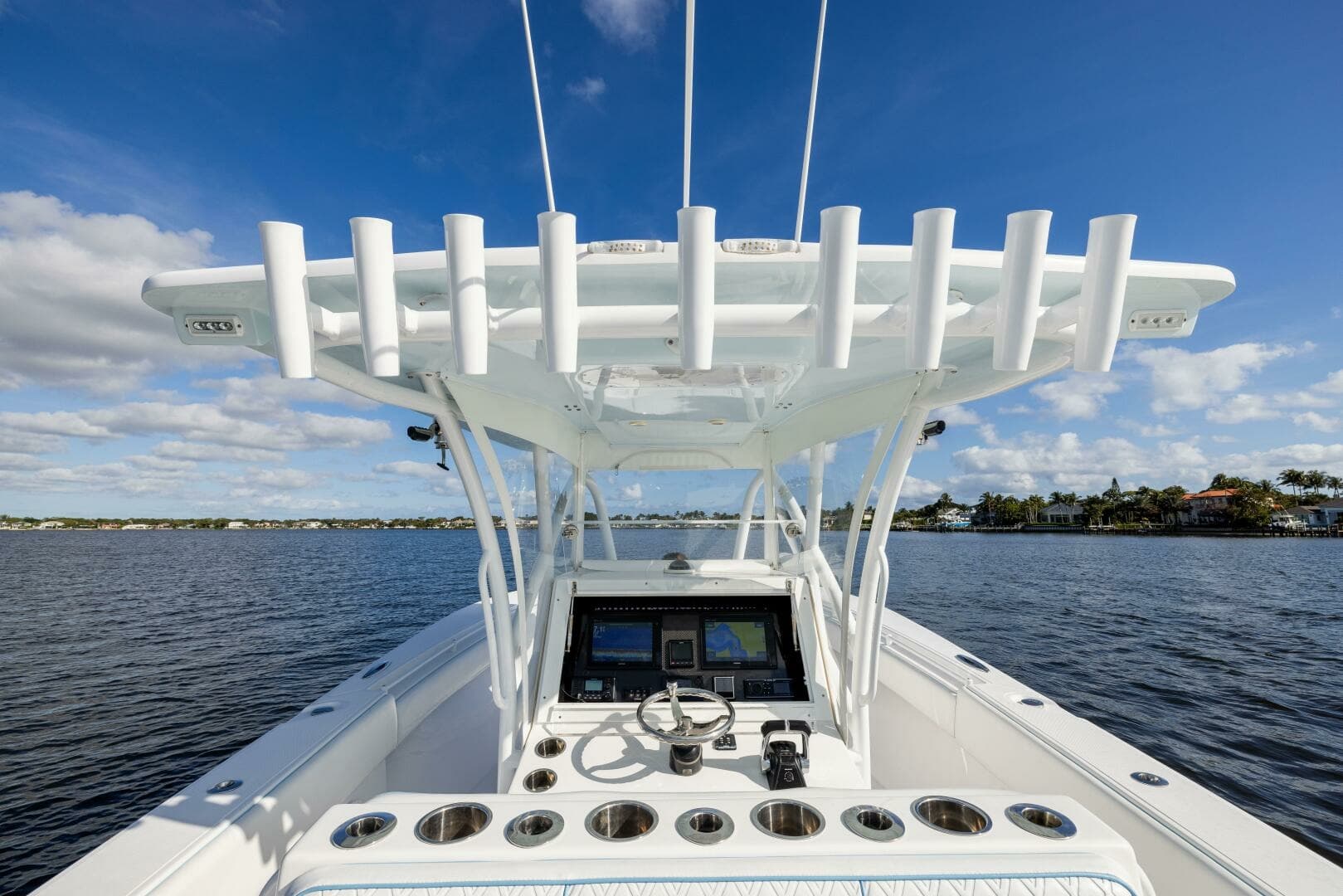 SeaHunter 33 Bloodline - Exterior Helm