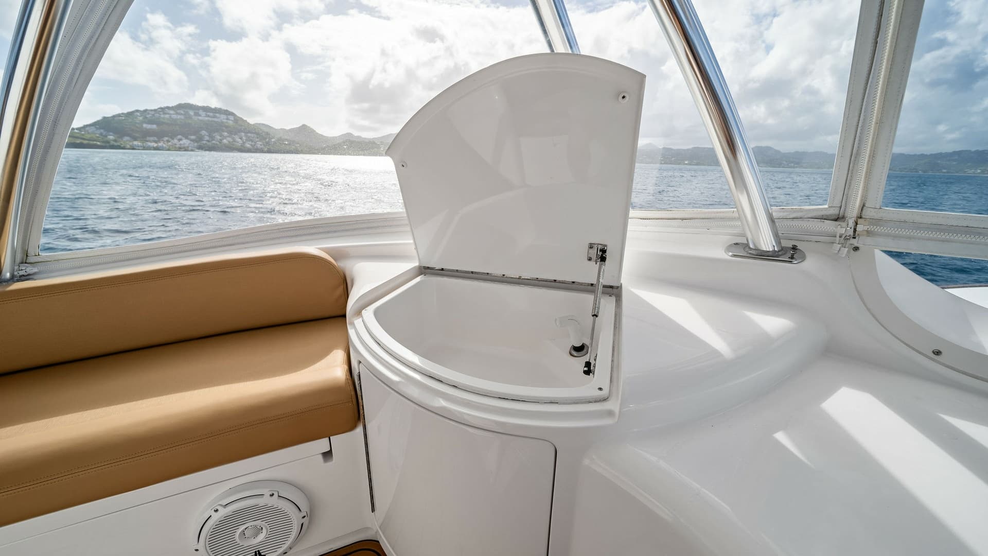 Flybridge Seating with Wet Bar