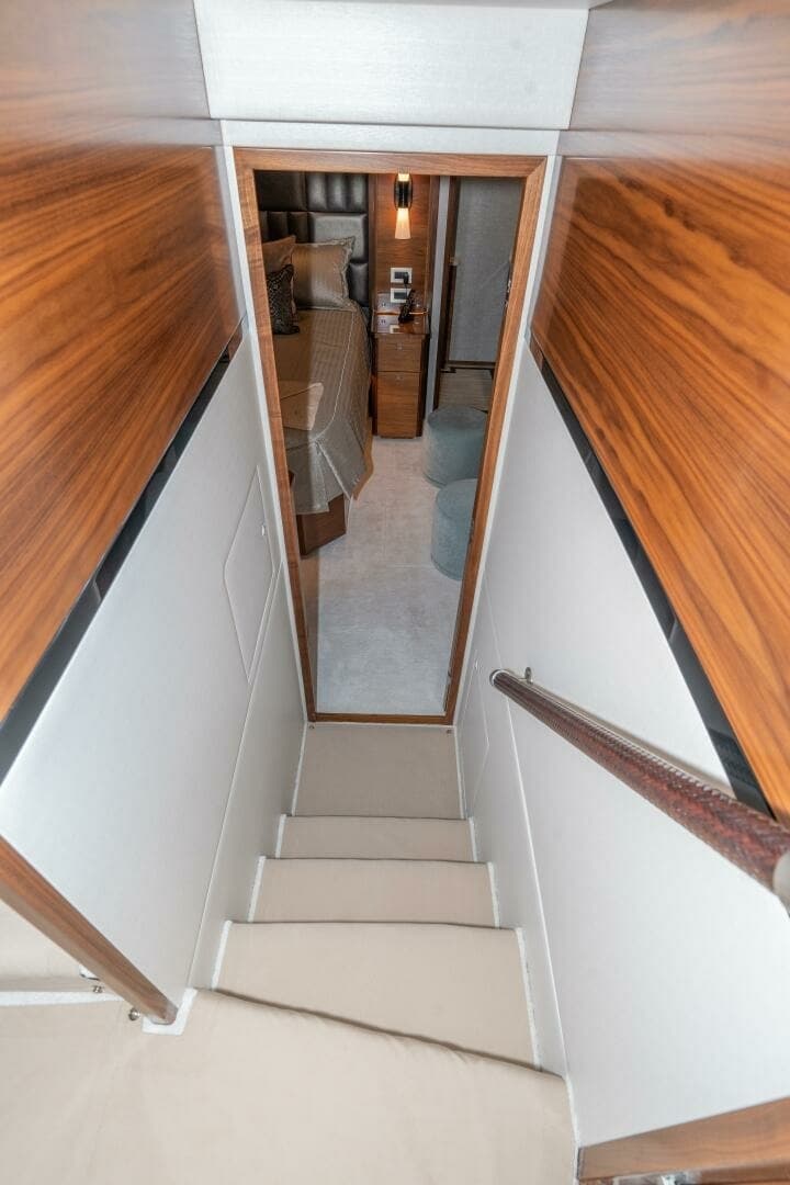 2025 Viking 90C "Zatara" 
