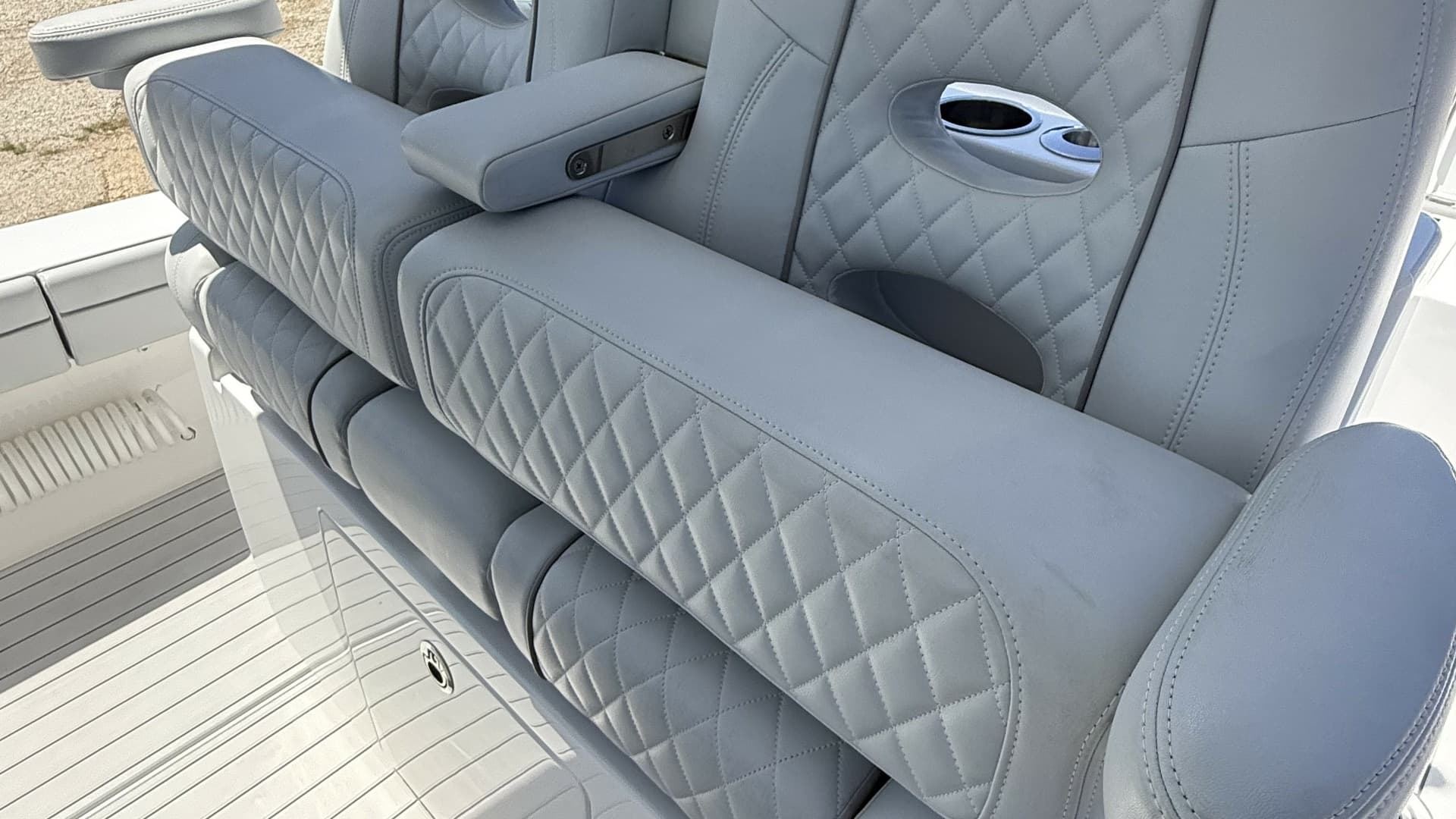 2025 29 Valhalla Boatworks V-29 Gunpowder Helm Seating