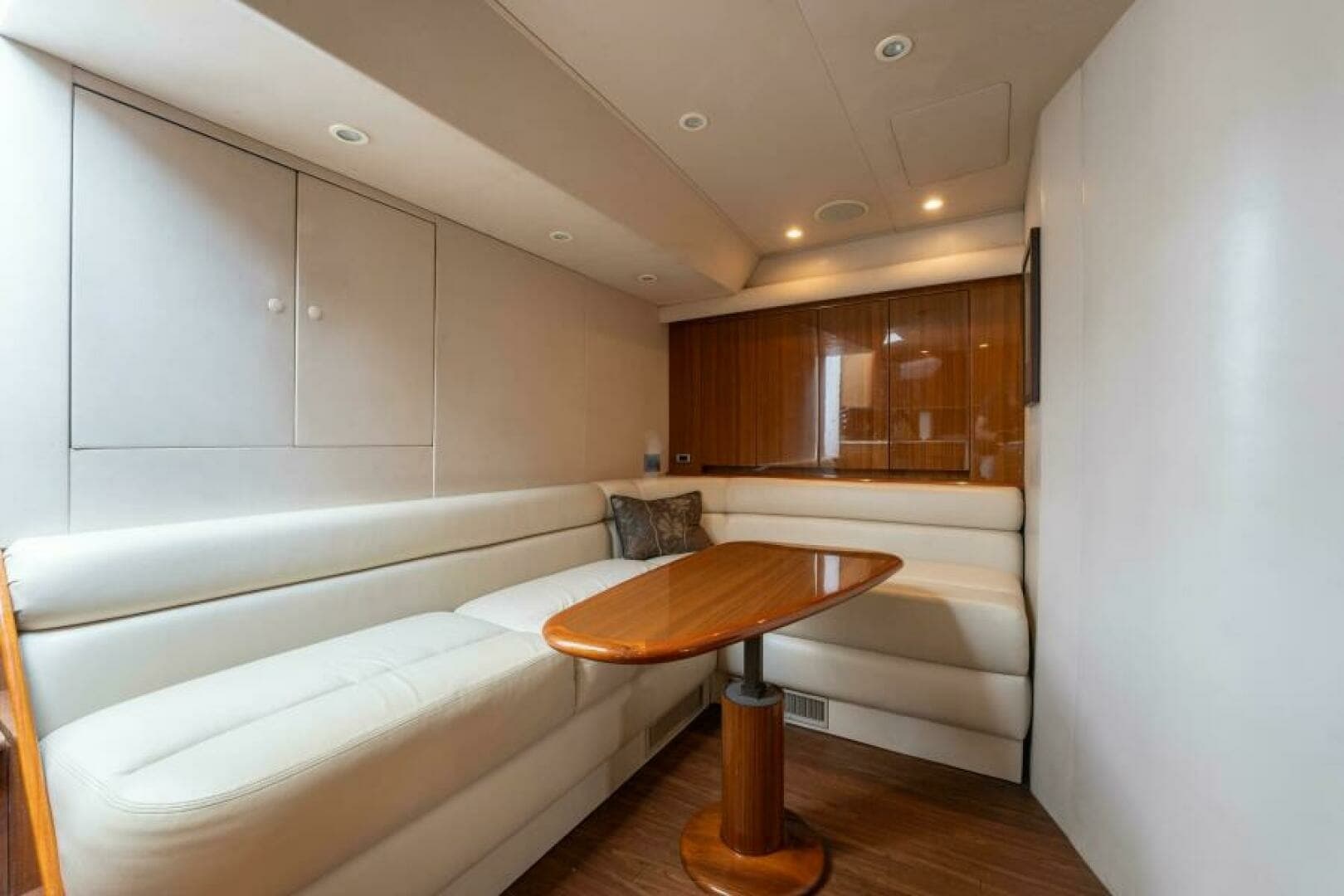 2009 Viking 45 Open Wig Wag