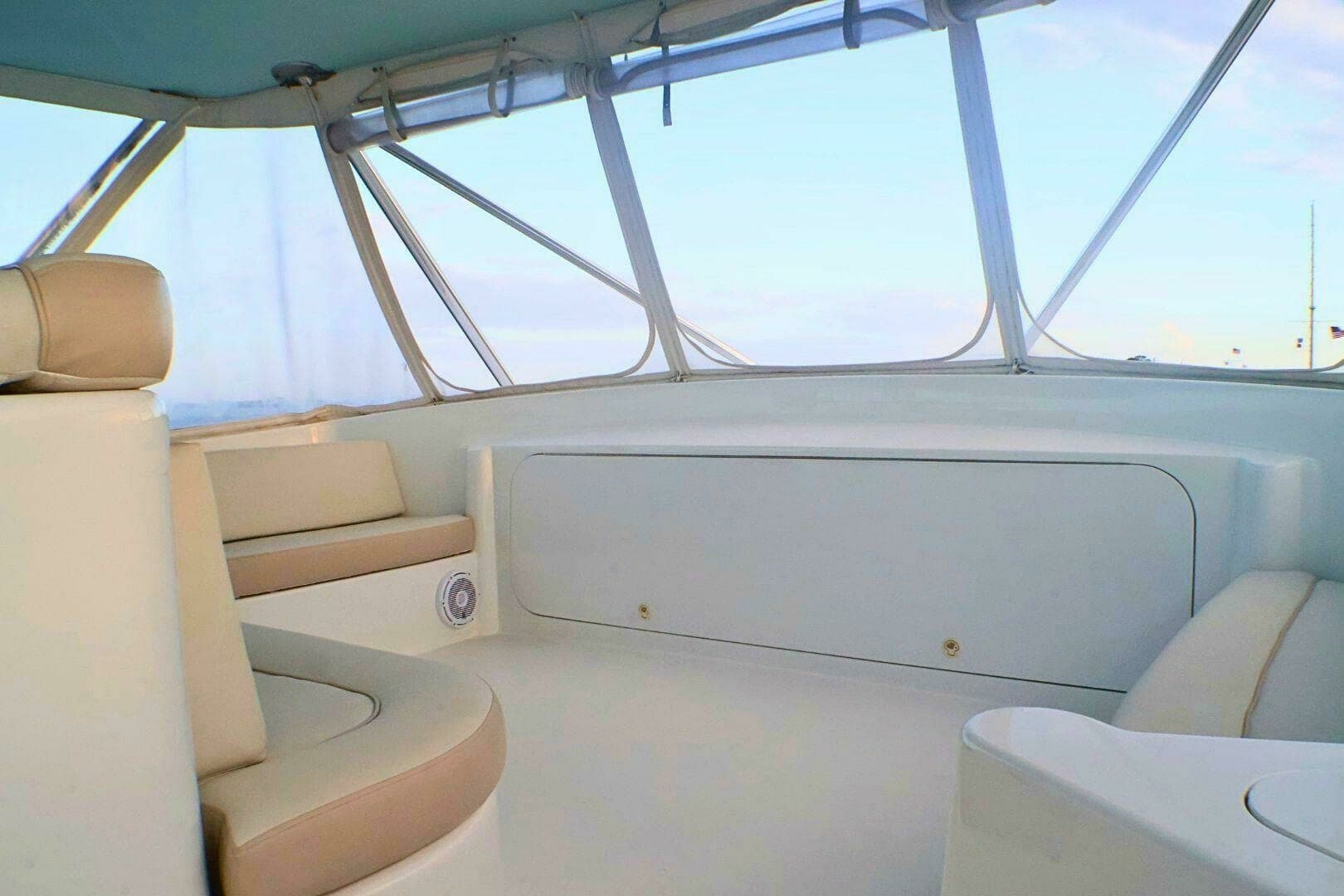 2001 Donzi 73' Sport Fish  Flybridge 10