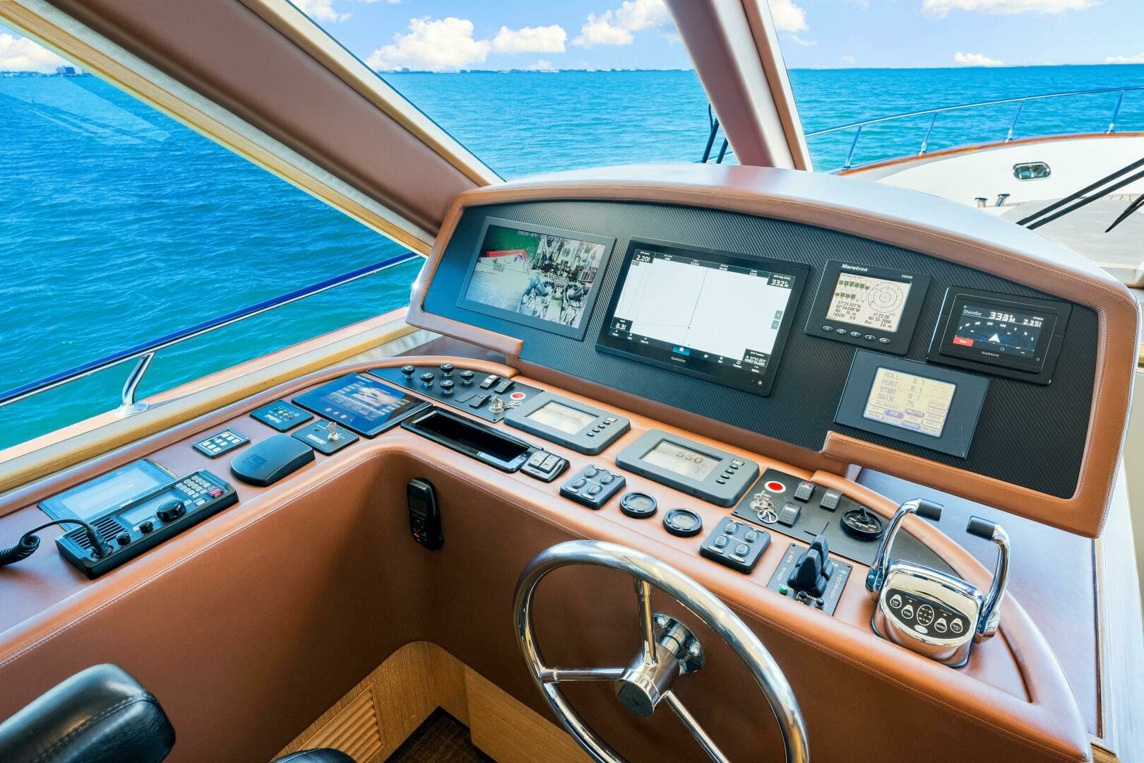 2010 83 Ocean Alexander Motor Yacht 'Relentless'