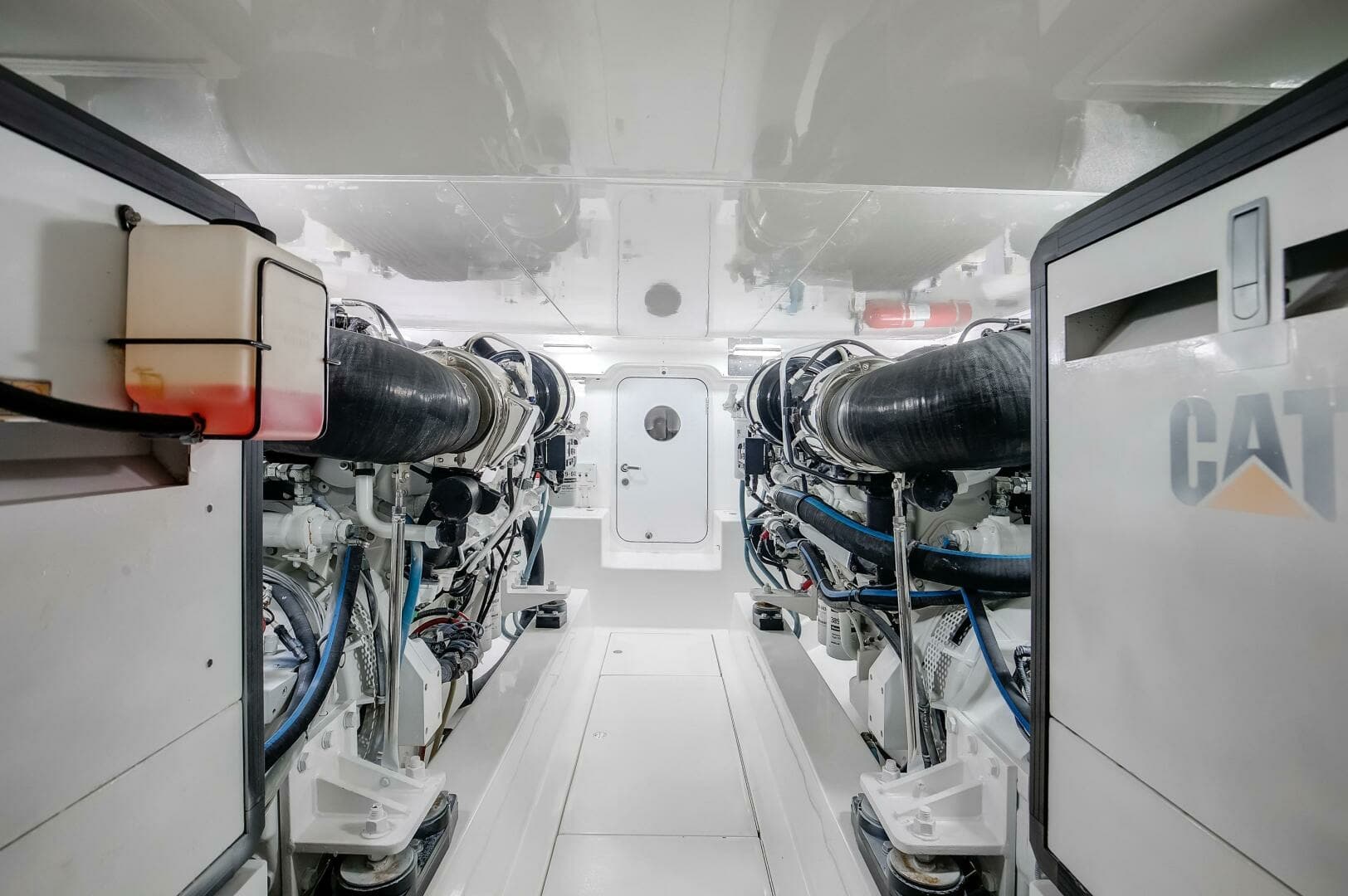Ocean Yachts 64 - Love Boat - Engine Room