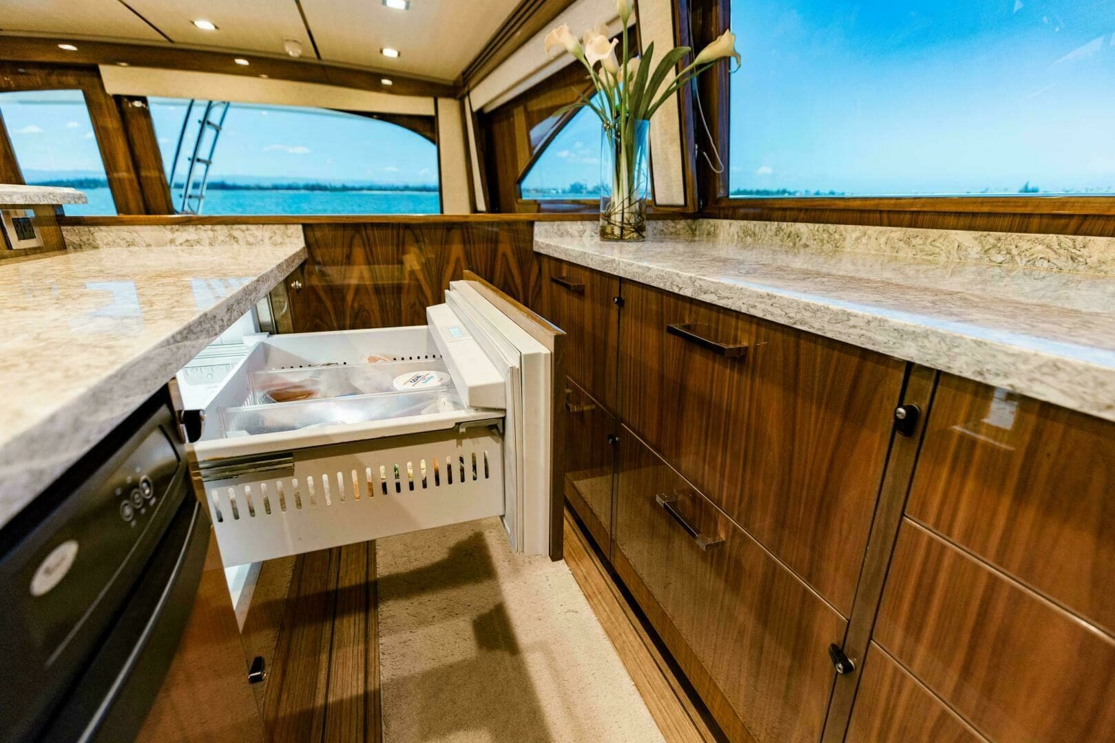 2020 Viking 72 Enclosed Bridge