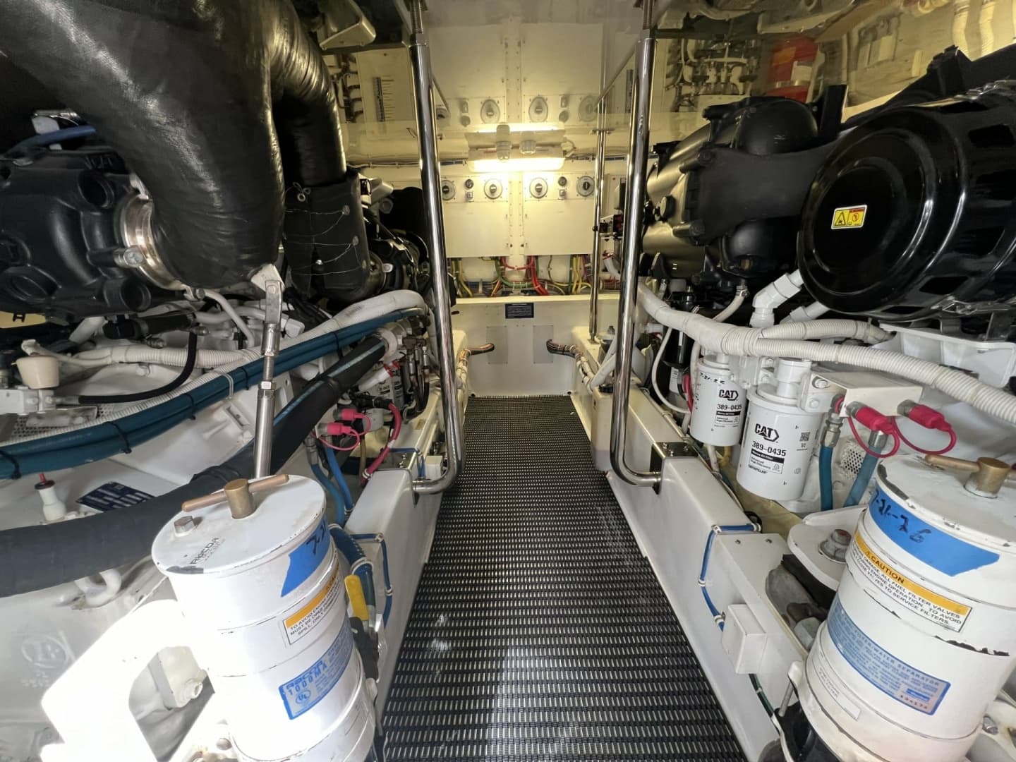 2013 Hatteras GT 54