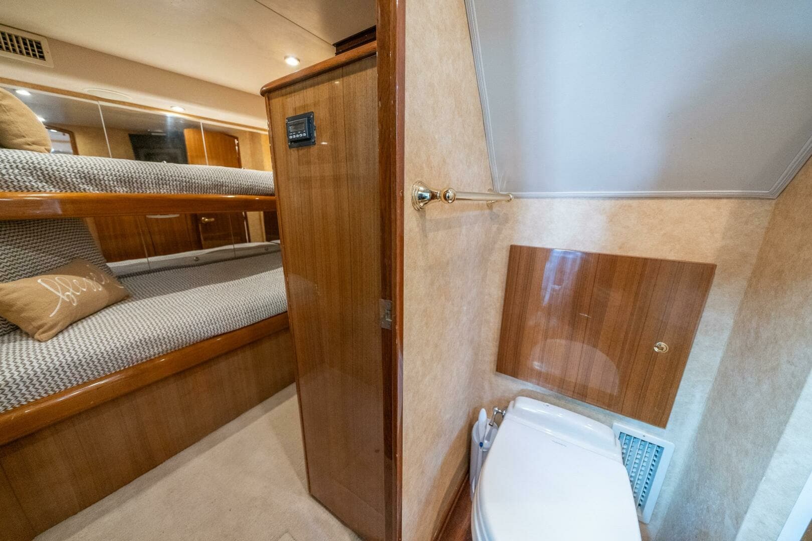 2006 Viking 68 Convertible