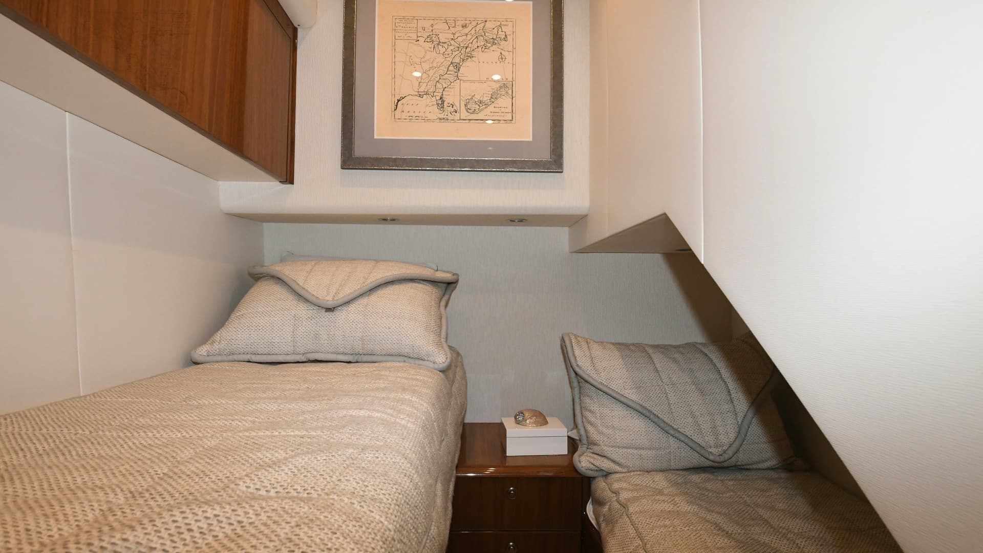Twin Guest Stateroom with Artwork