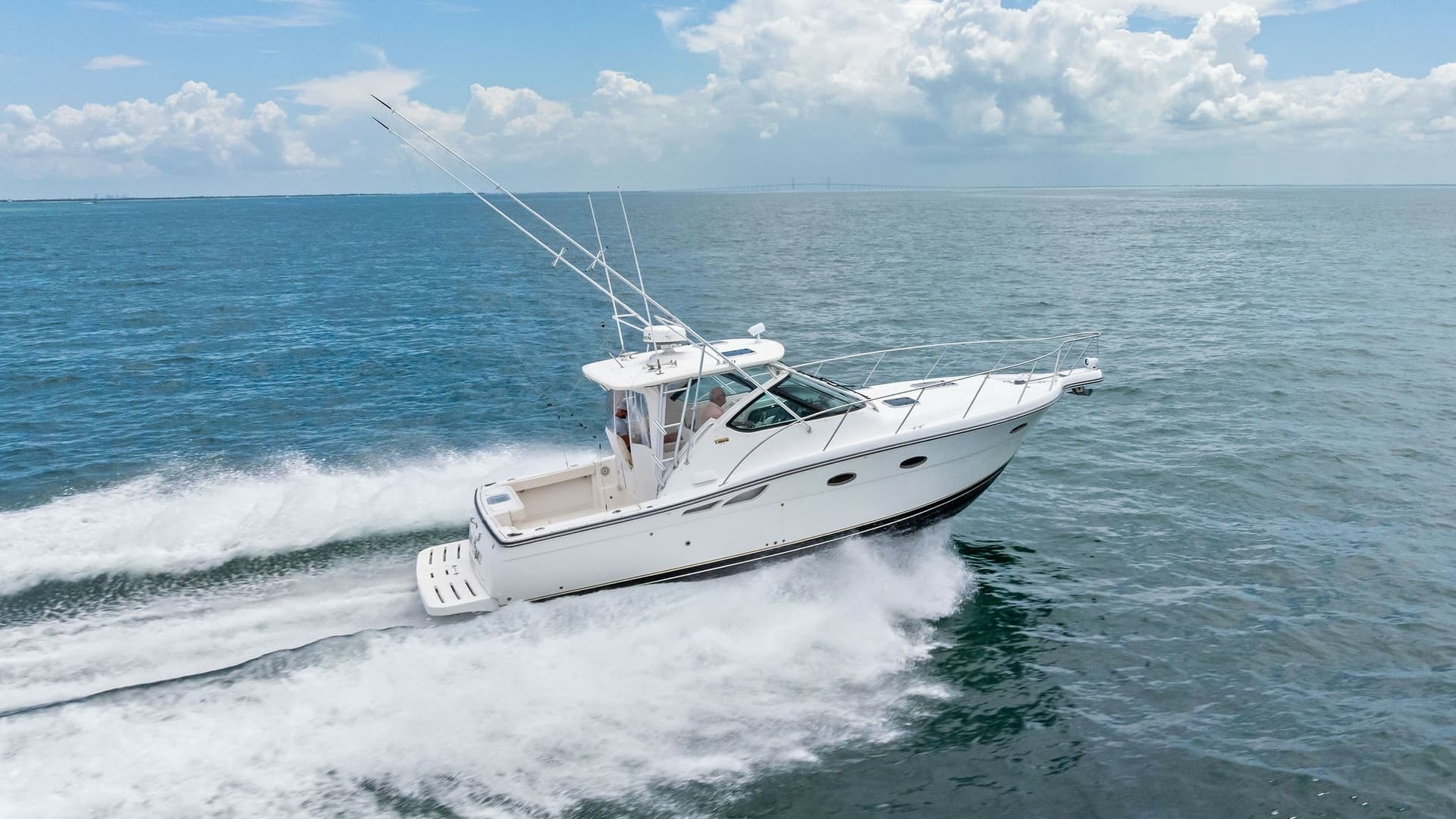Starboard Aerial View in Motion