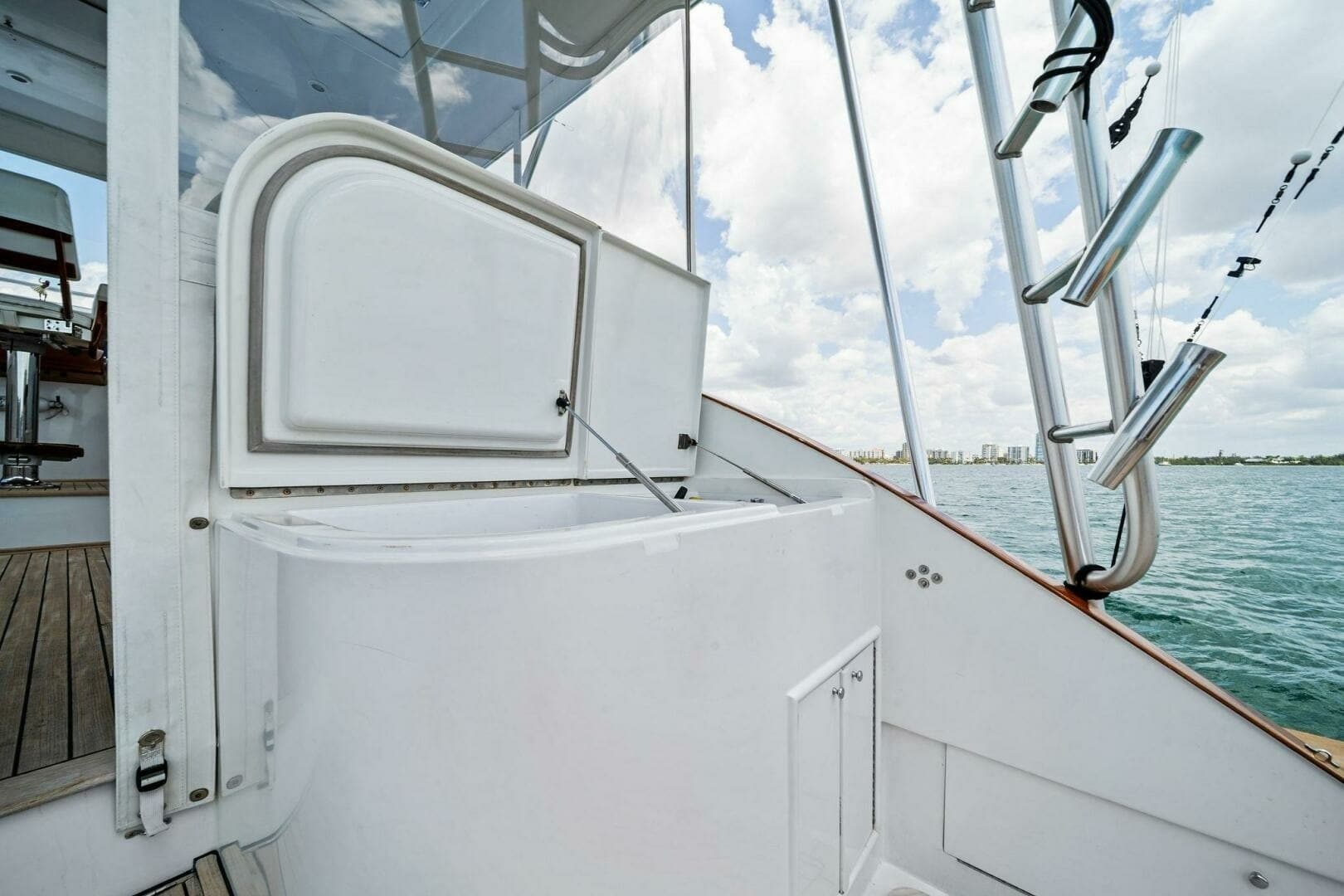 1999 Buddy Davis 52 Express 'Miss Josie'