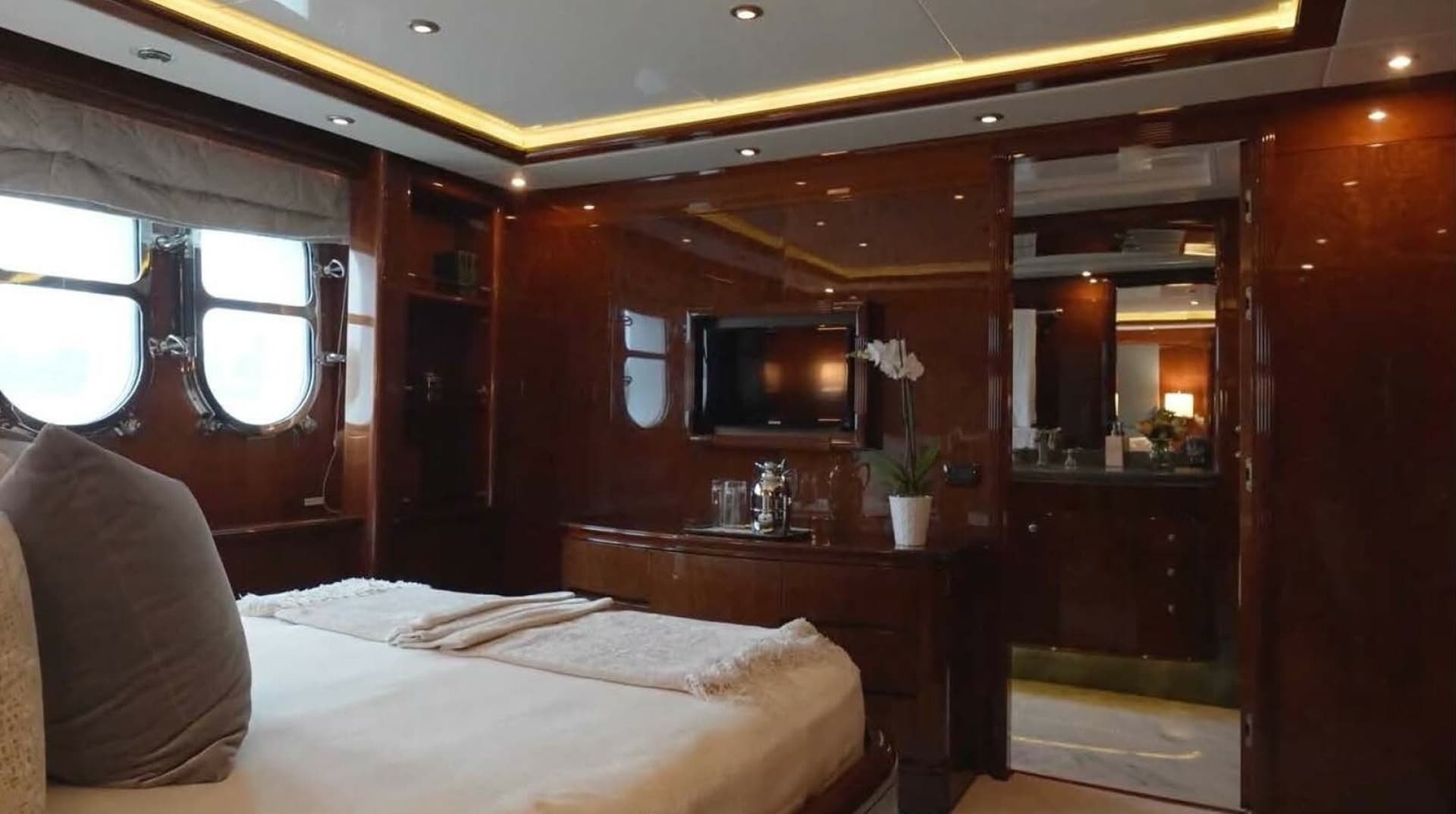 Benetti 145 Domani - Interior Guest Stateroom