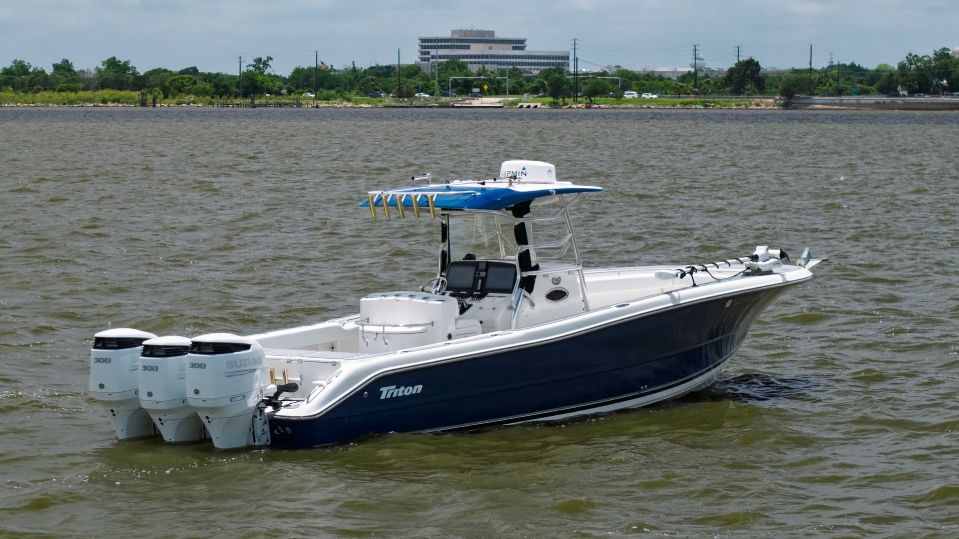 Side View of Triton 351 Center Console