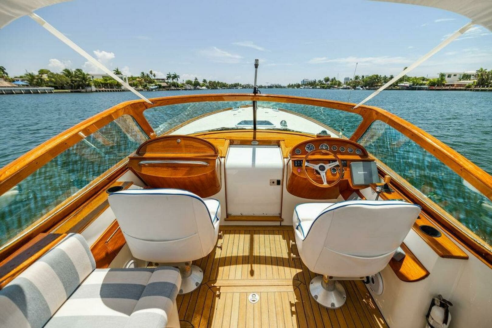 2004 Hinckley Talaria 29 R