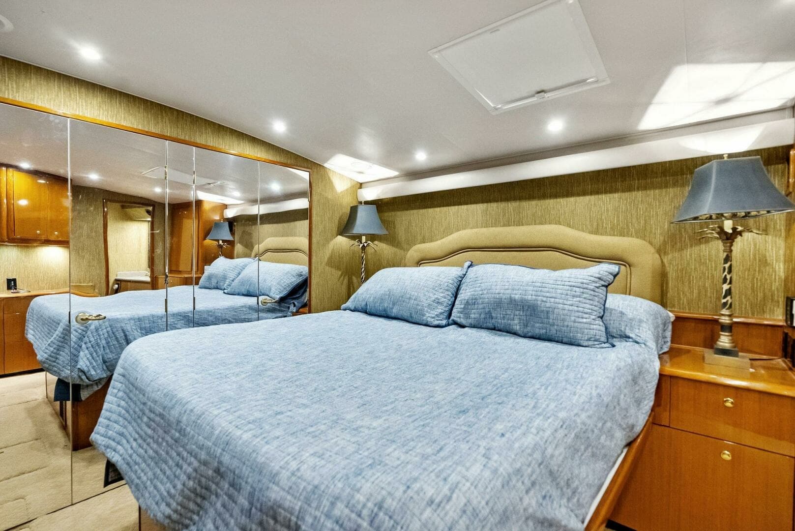 2002 Viking 65 Convertible 'Cajun Queen'