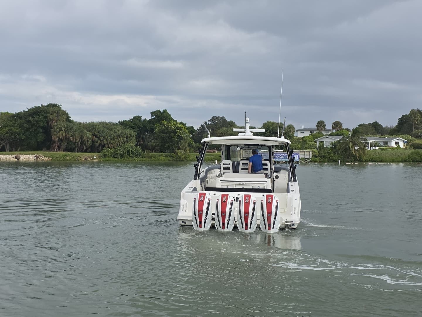 2021 Boston Whaler 420 Outrage BFT- Profile