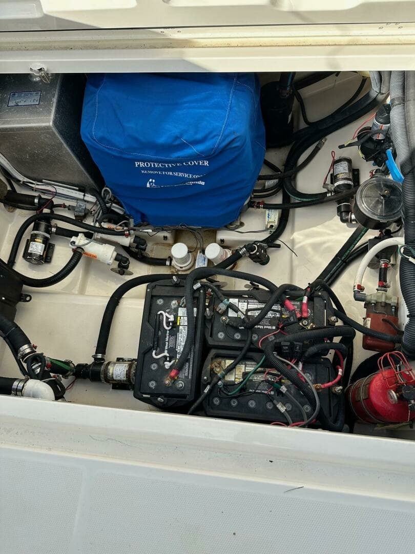 Boston Whaler 37 Outrageous