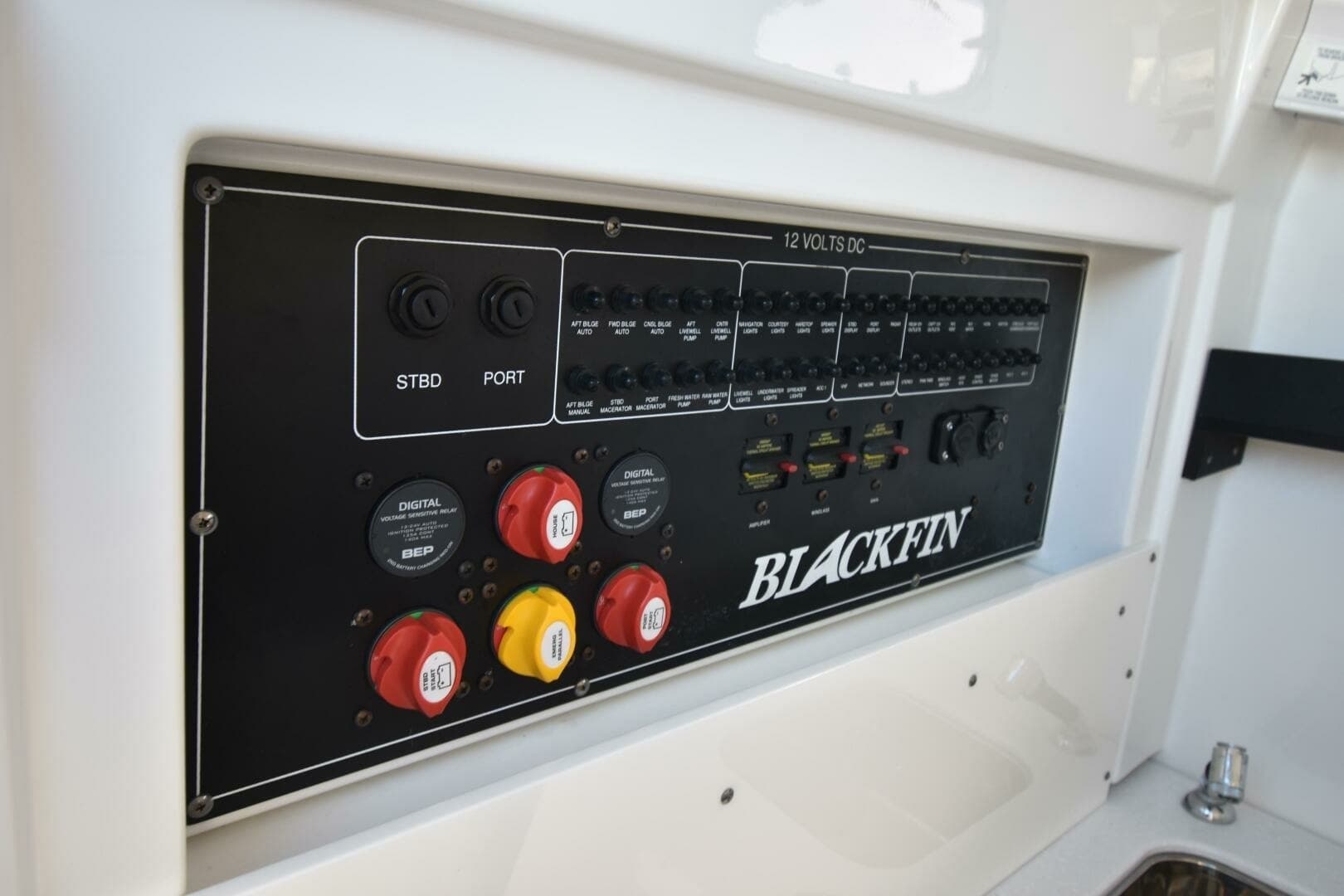 2021 Blackfin 332 