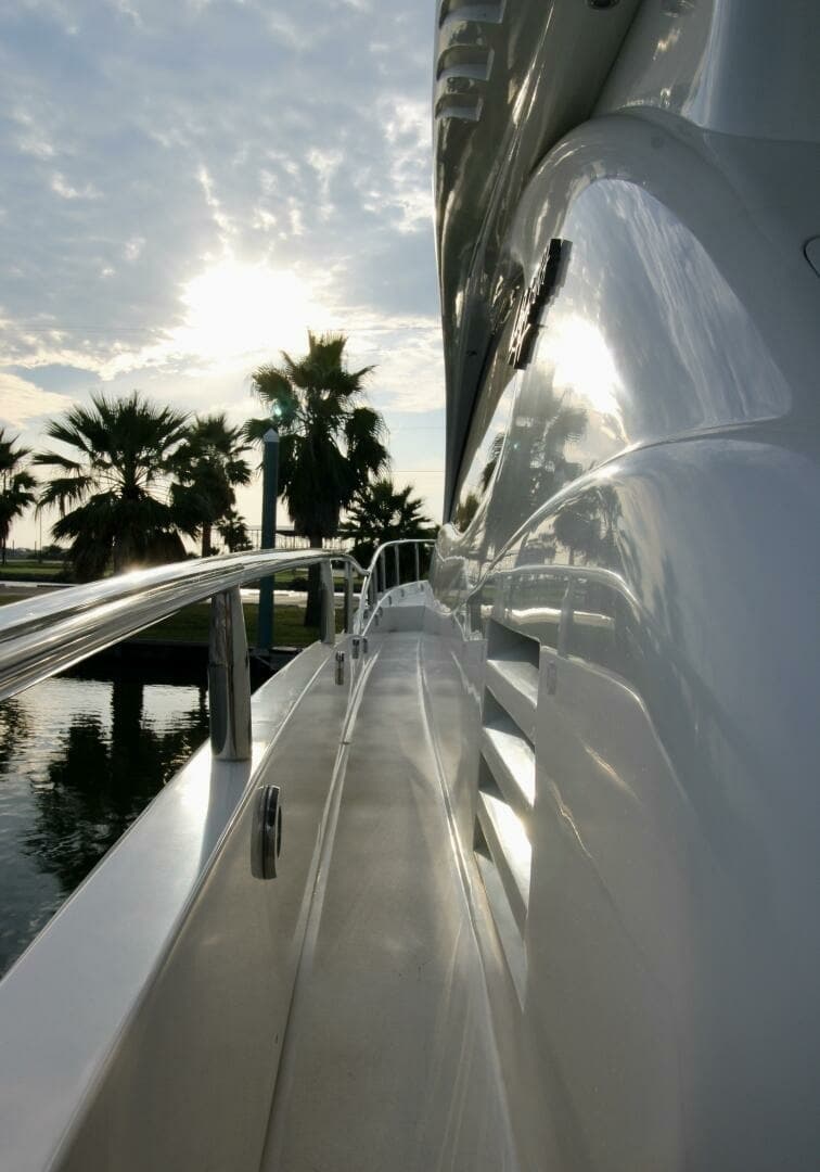 2007 Lazzara 74 Motor Yacht Kathleen