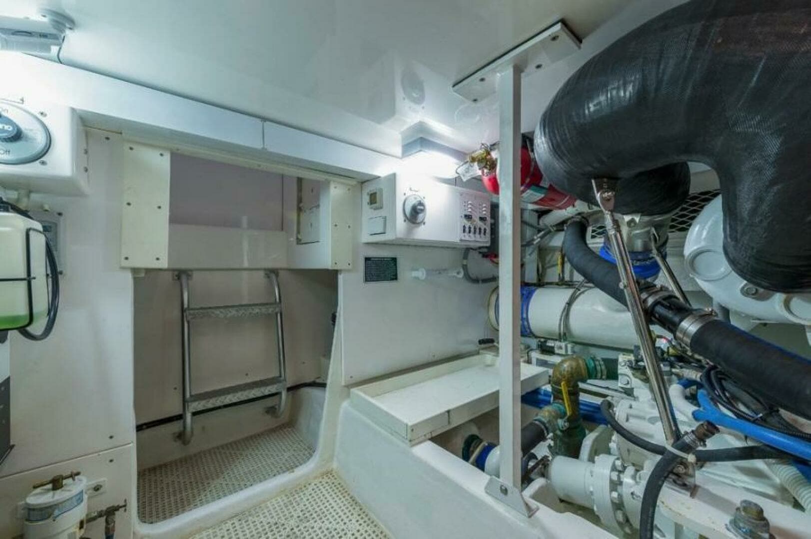 Post 53 - Ros Lyn - Engine Room