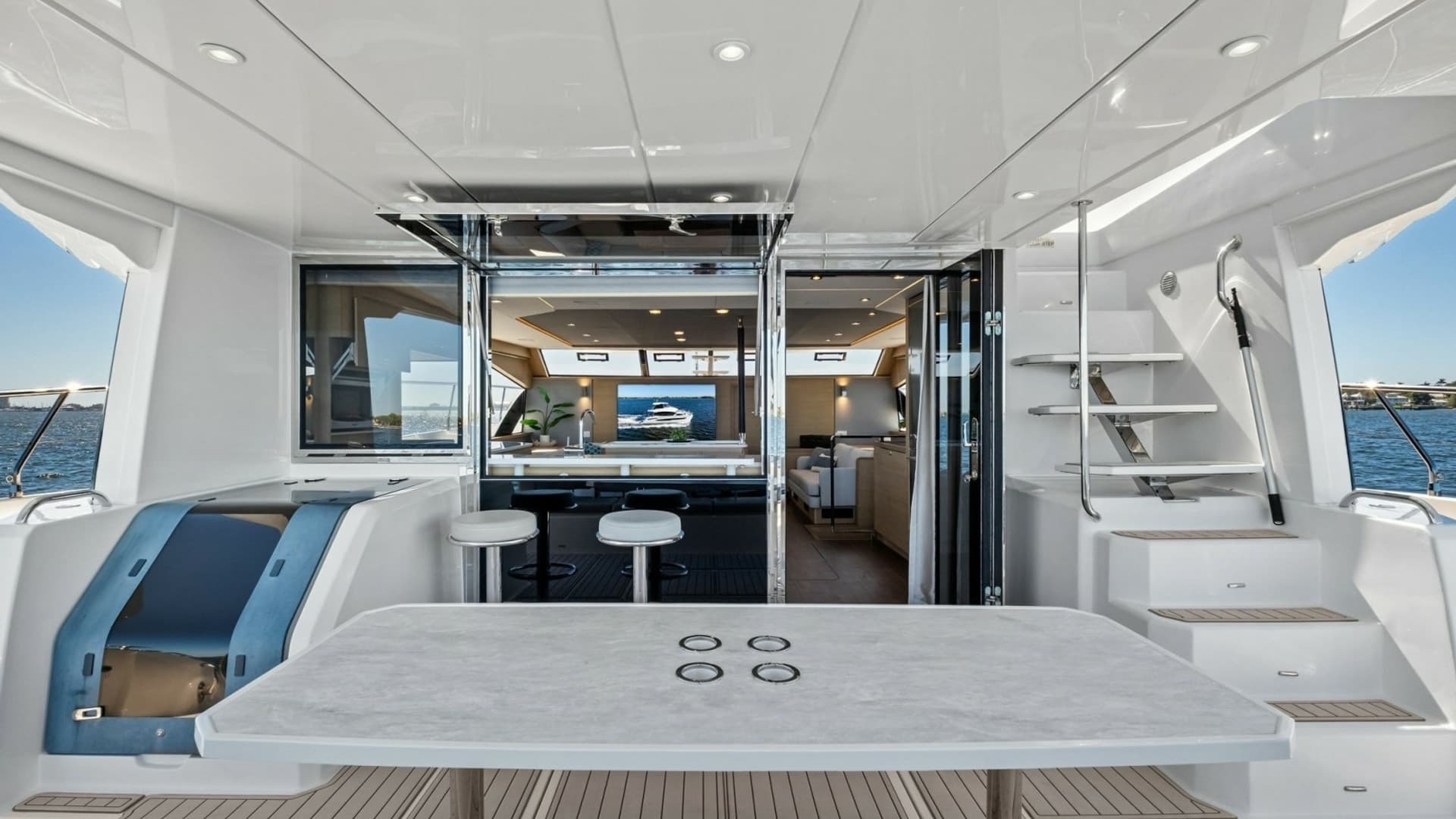 2022 54 Aquila Powercat 'Remarkable I'