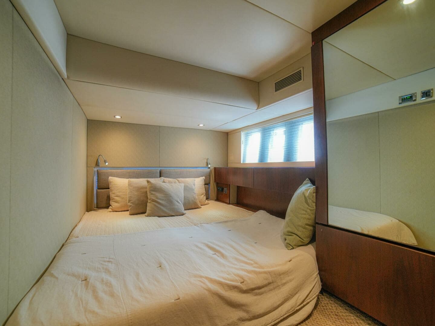 50  Fairline 2014 Cruiser "YOLO"