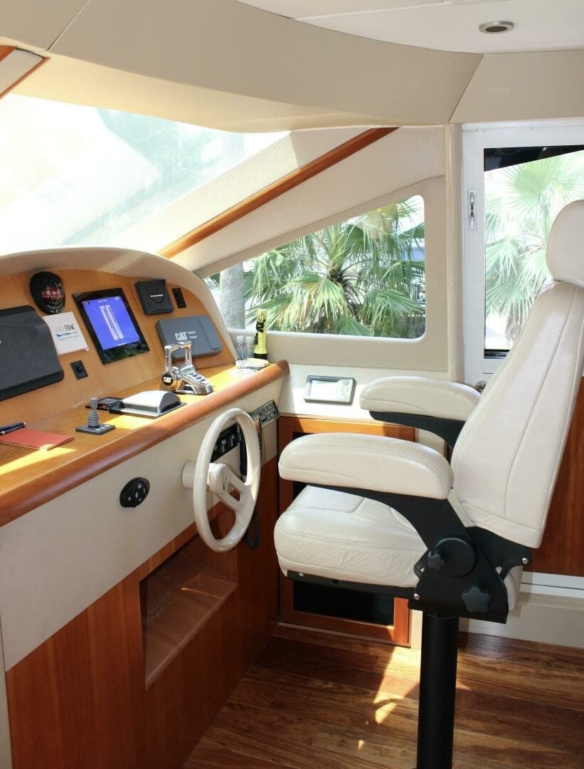 2007 Lazzara 74 Motor Yacht Kathleen