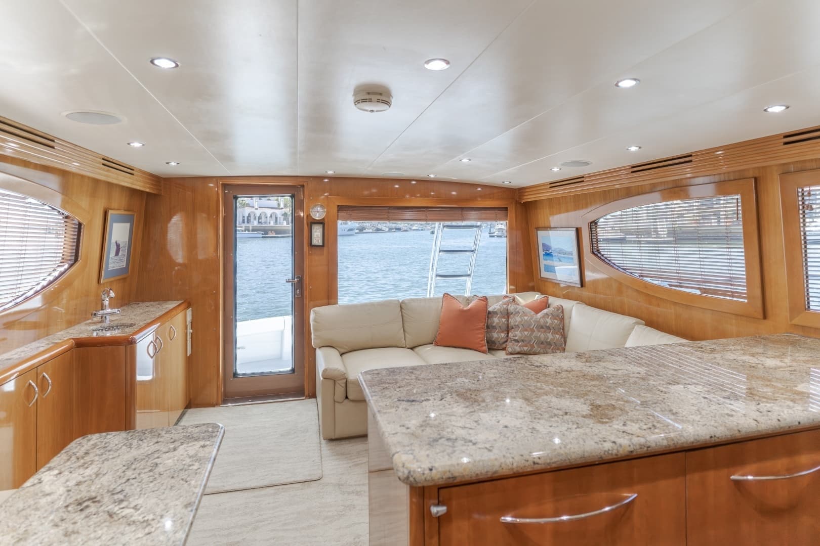 2003 Hatteras 54 Convertible - BRAINWAVE