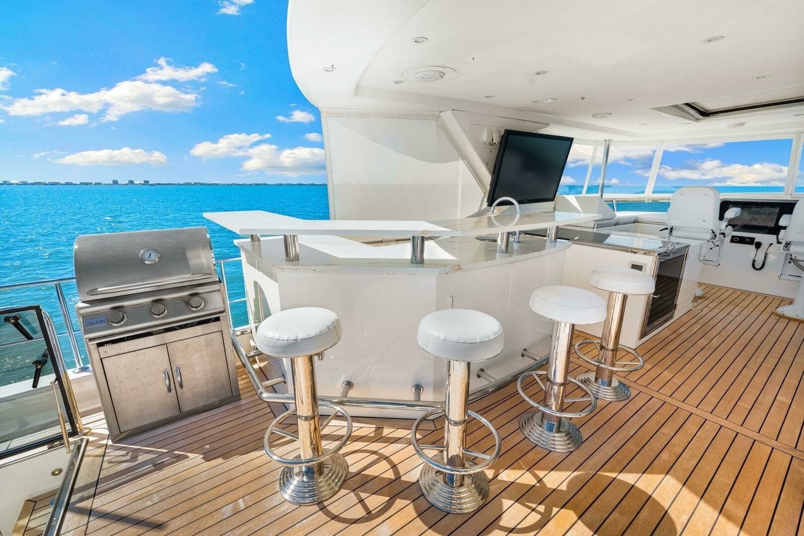 2010 83 Ocean Alexander Motor Yacht 'Relentless'
