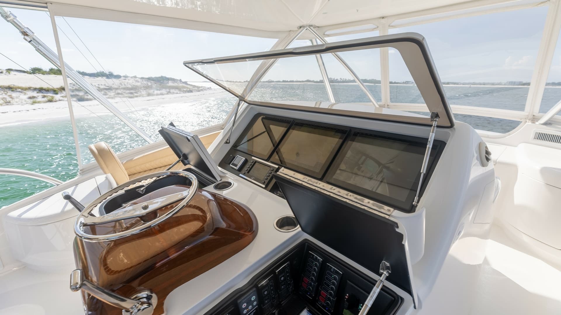 Flybridge Helm Station