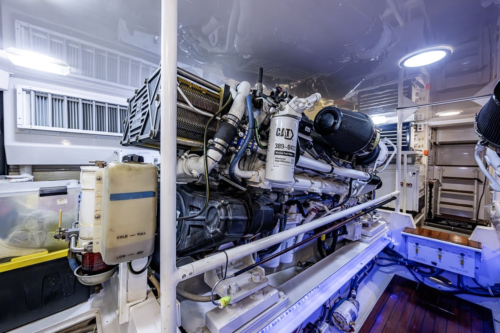 Viking 64 BIG BLUE - Engine Room