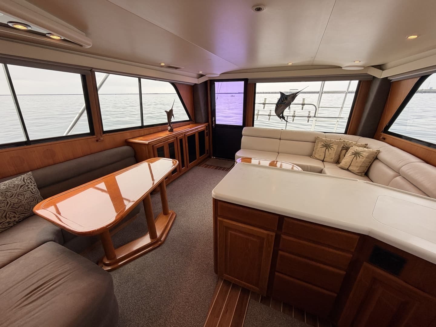 1994 Viking 50 Convertible "Wild Rice" - Cozy and Spacious Interior Salon with Panoramic Views