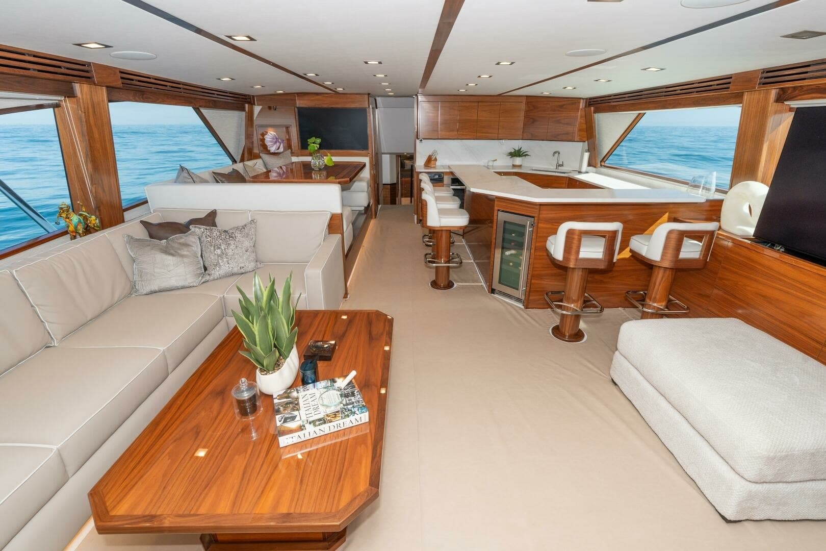 2025 Viking 90C "Zatara" 