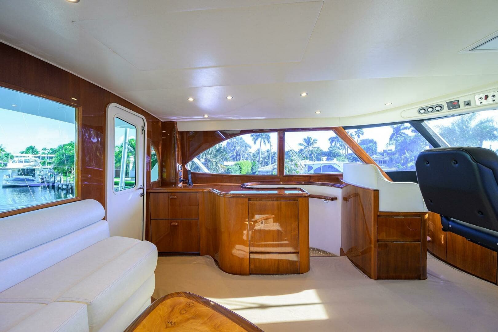 Helm Station Seating
