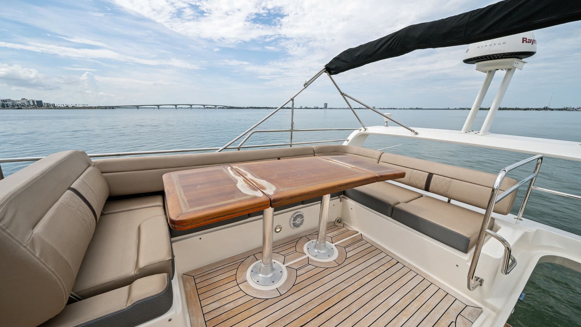 Flybridge Seating with Teak Table