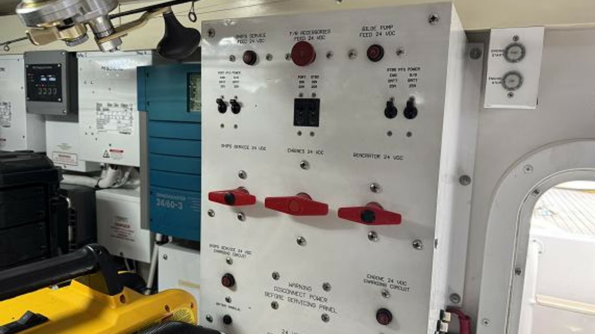 2007 74 Viking 74 Enclosed Bridge Never Settle - Battery Switches and Battery Charger