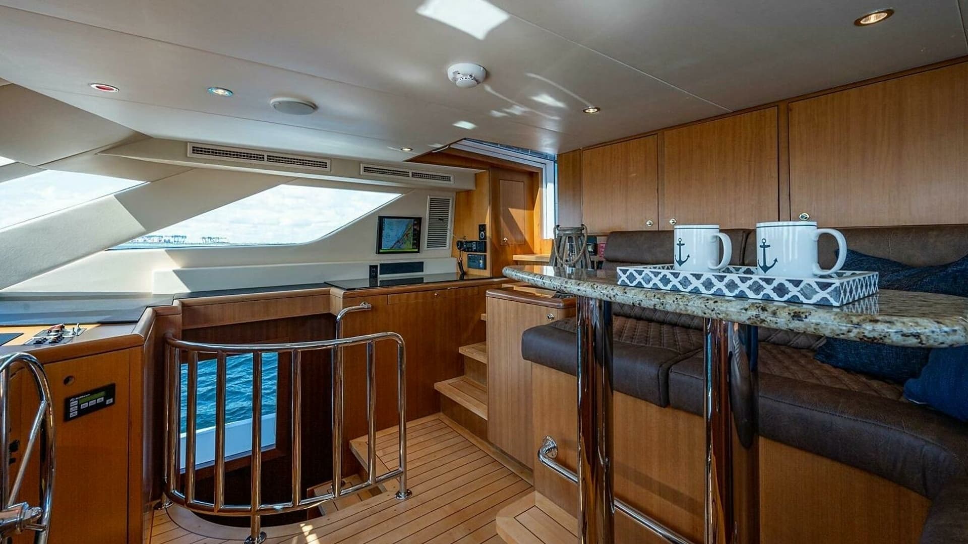 Pilothouse with Breakfast Bar