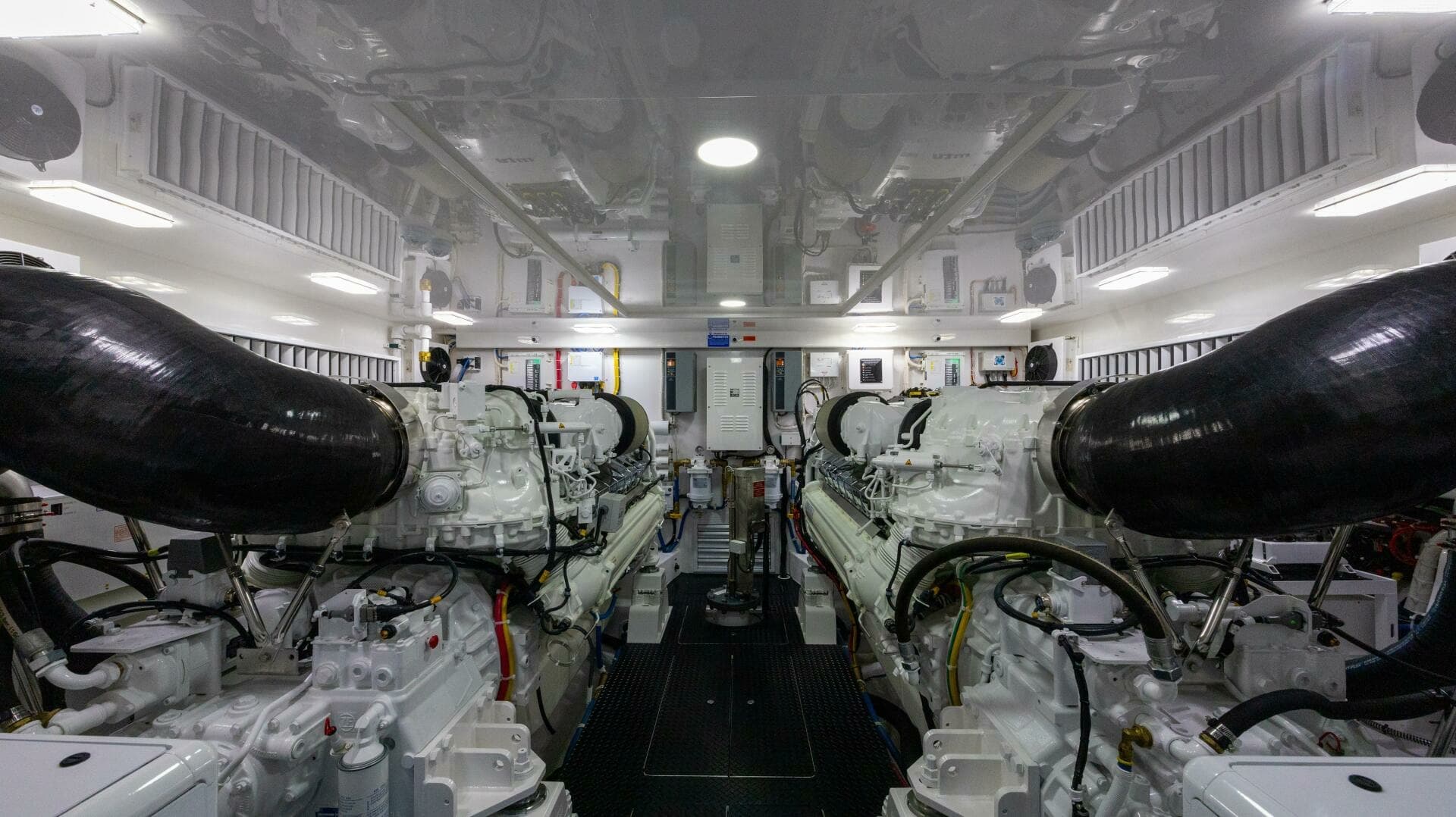 2025 82 Viking Convertible Boujie Engine Room (7)
