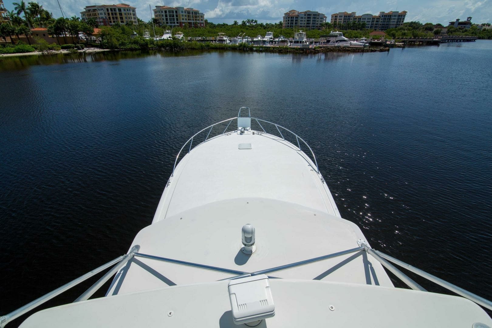 Viking 50 - Tiger Six - Bow