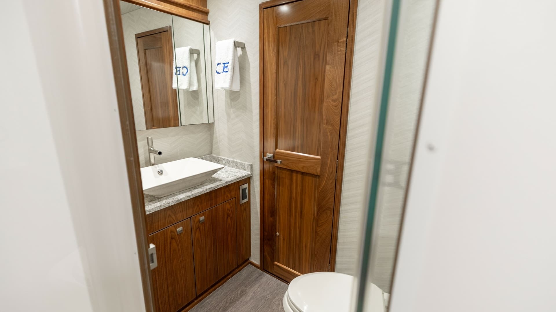Elegant En-Suite Bathroom