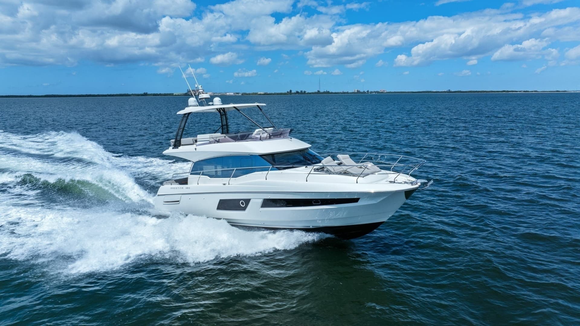 2020 Prestige 460 Flybridge