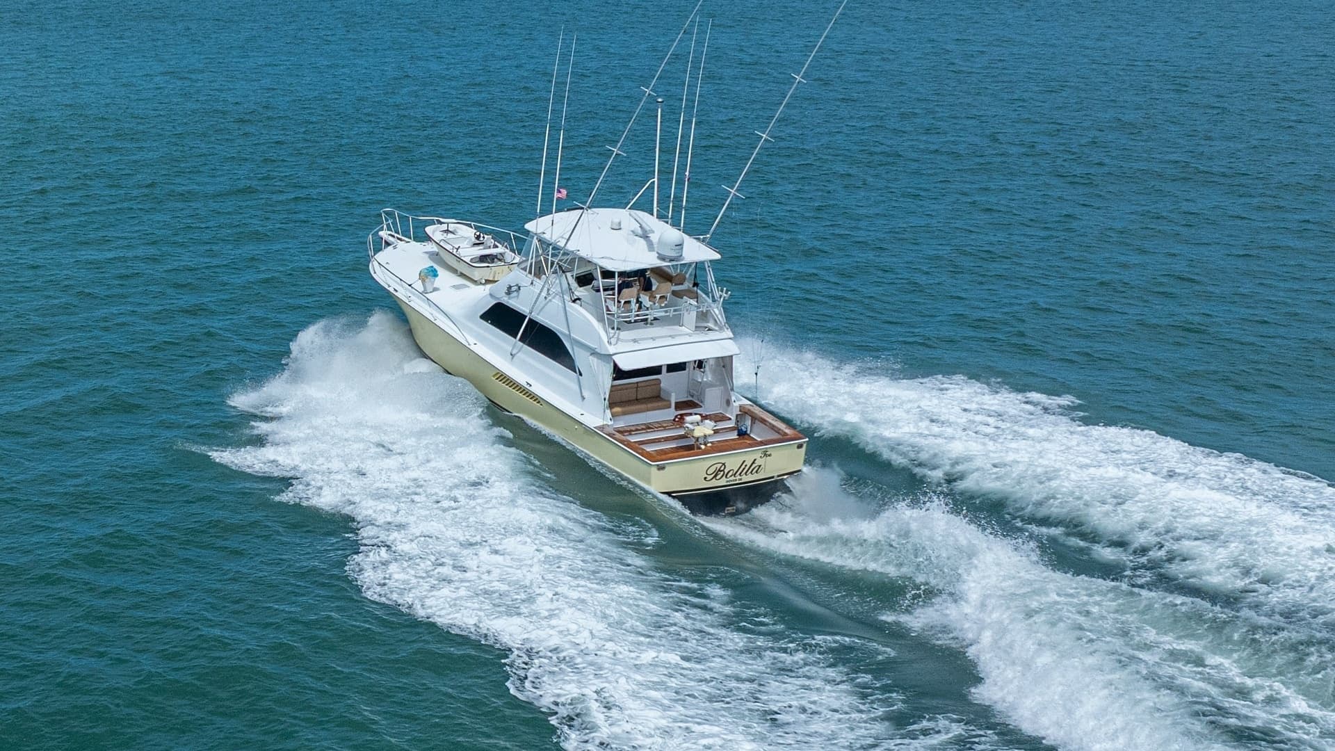 Aerial View of Aft Deck in Motion 2002 Viking 61 Convertible